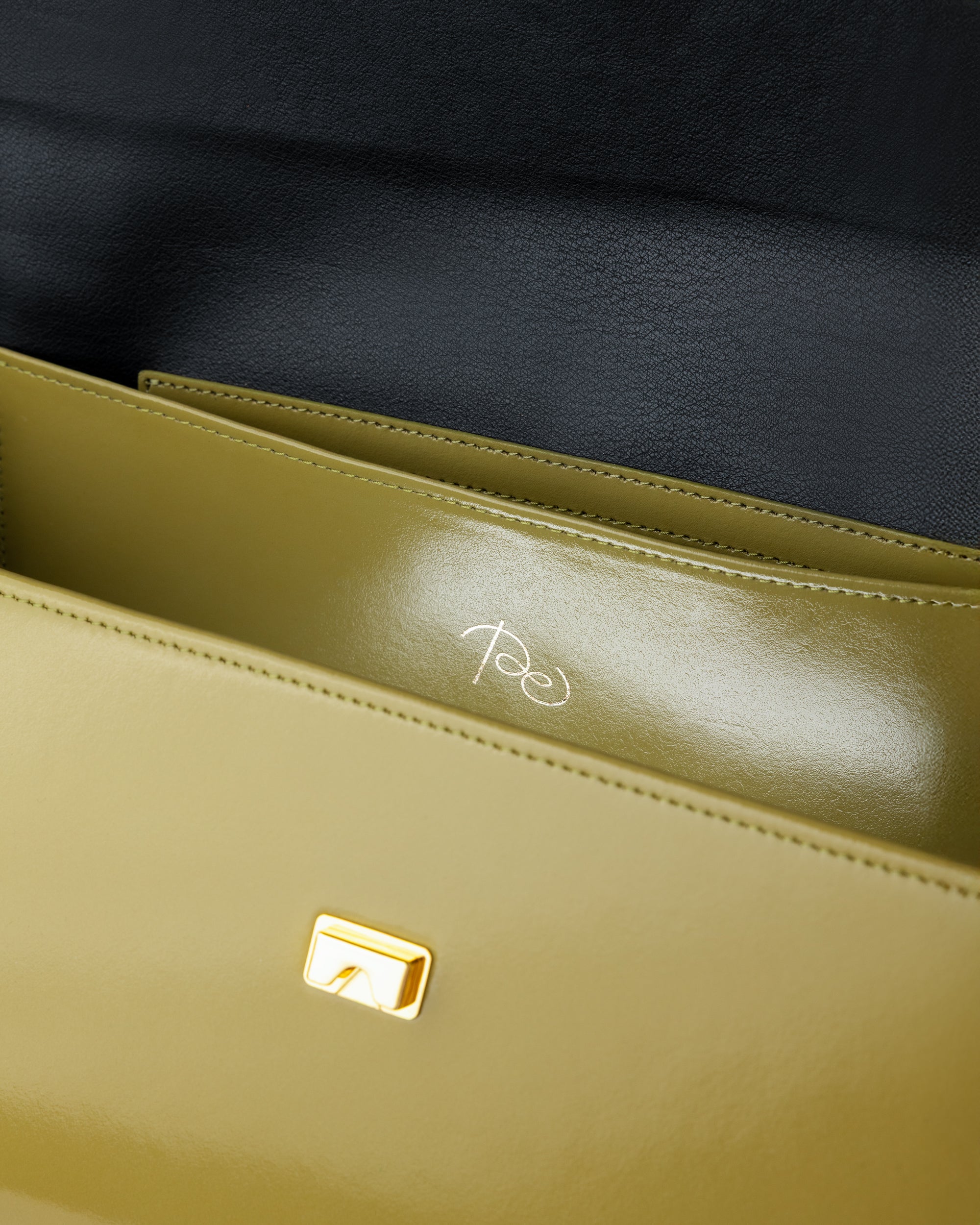Untitled bag in olive
