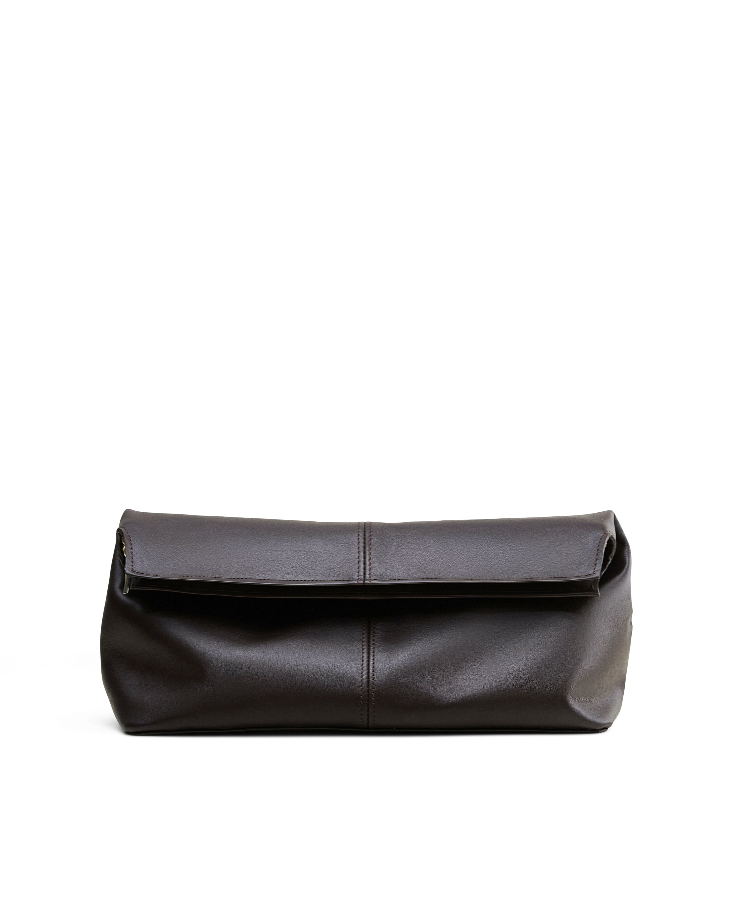 Elza clutch bag in brown