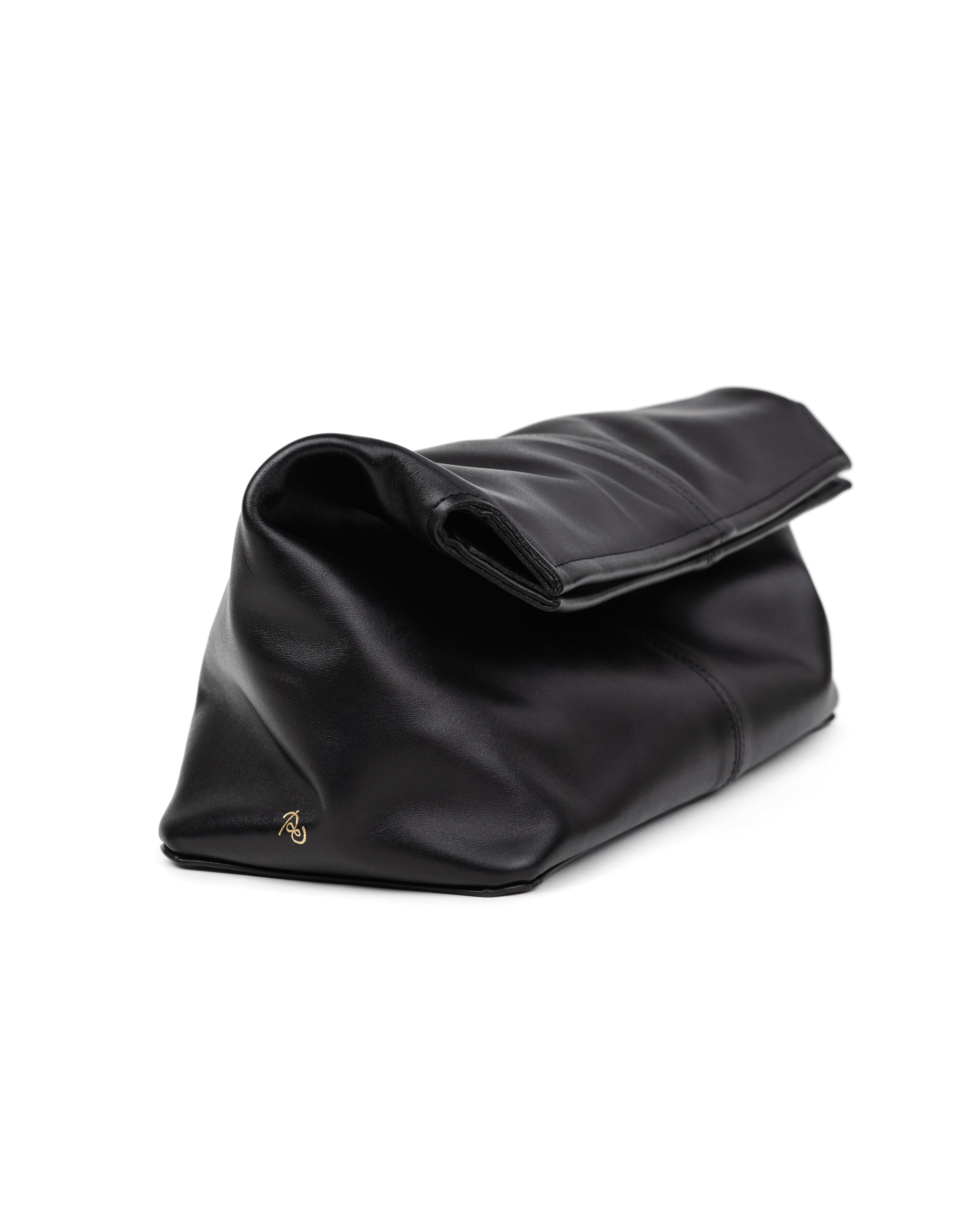 Elza clutch bag in black
