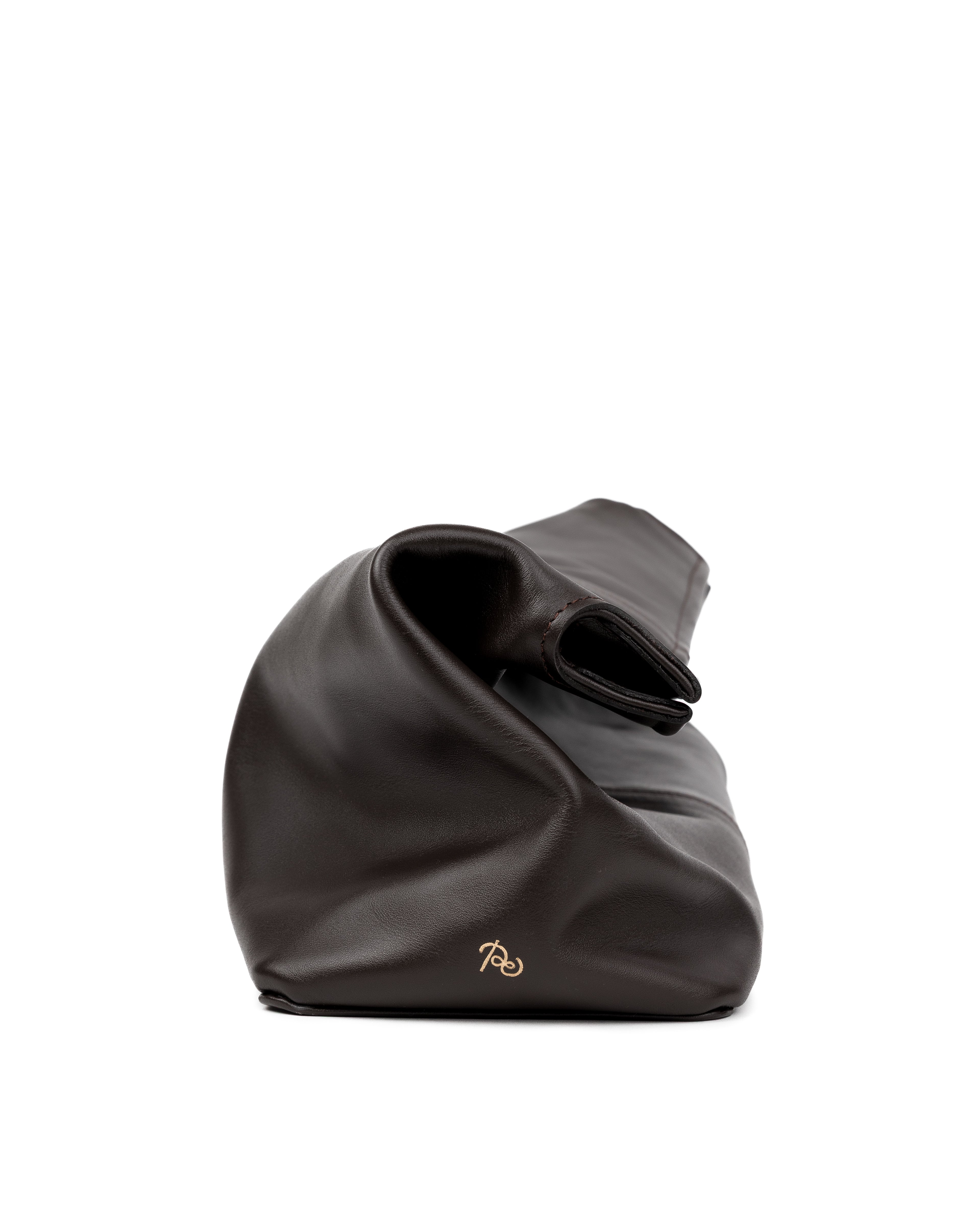 Elza clutch bag in brown