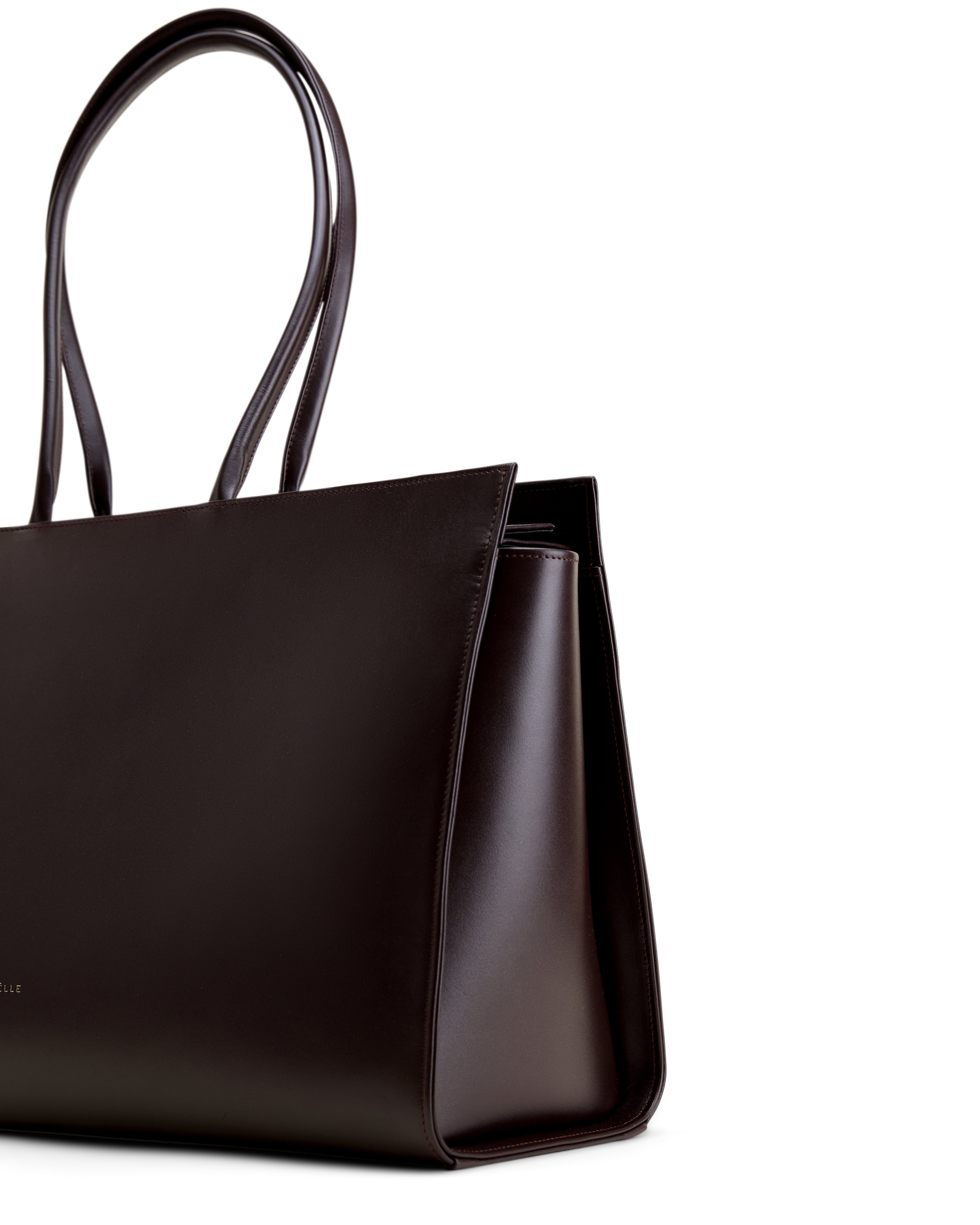 Czarny skórzany tote bag Poelle Atelier z długimi uchwytami i minimalistycznym designem