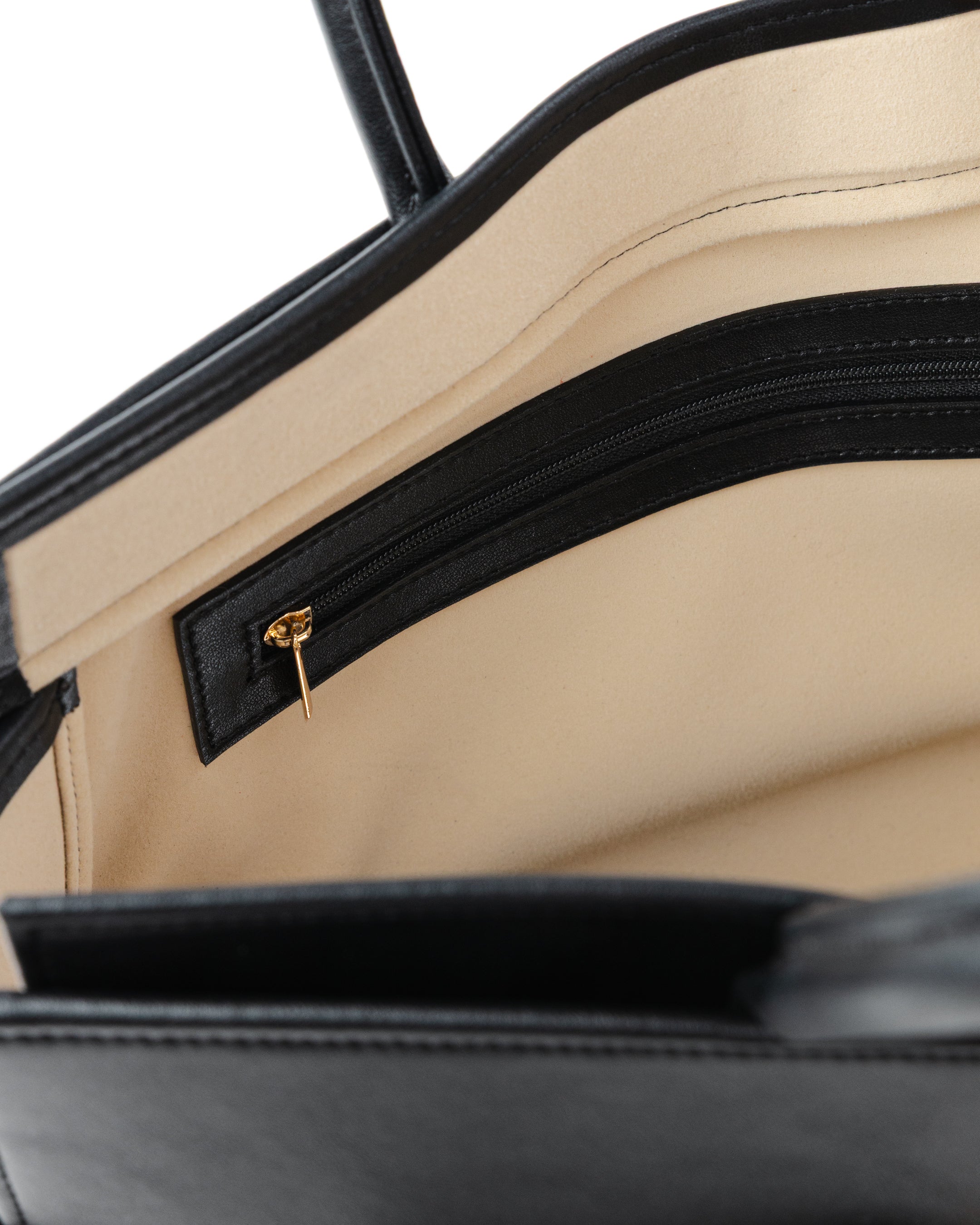Object №03 Bag in black