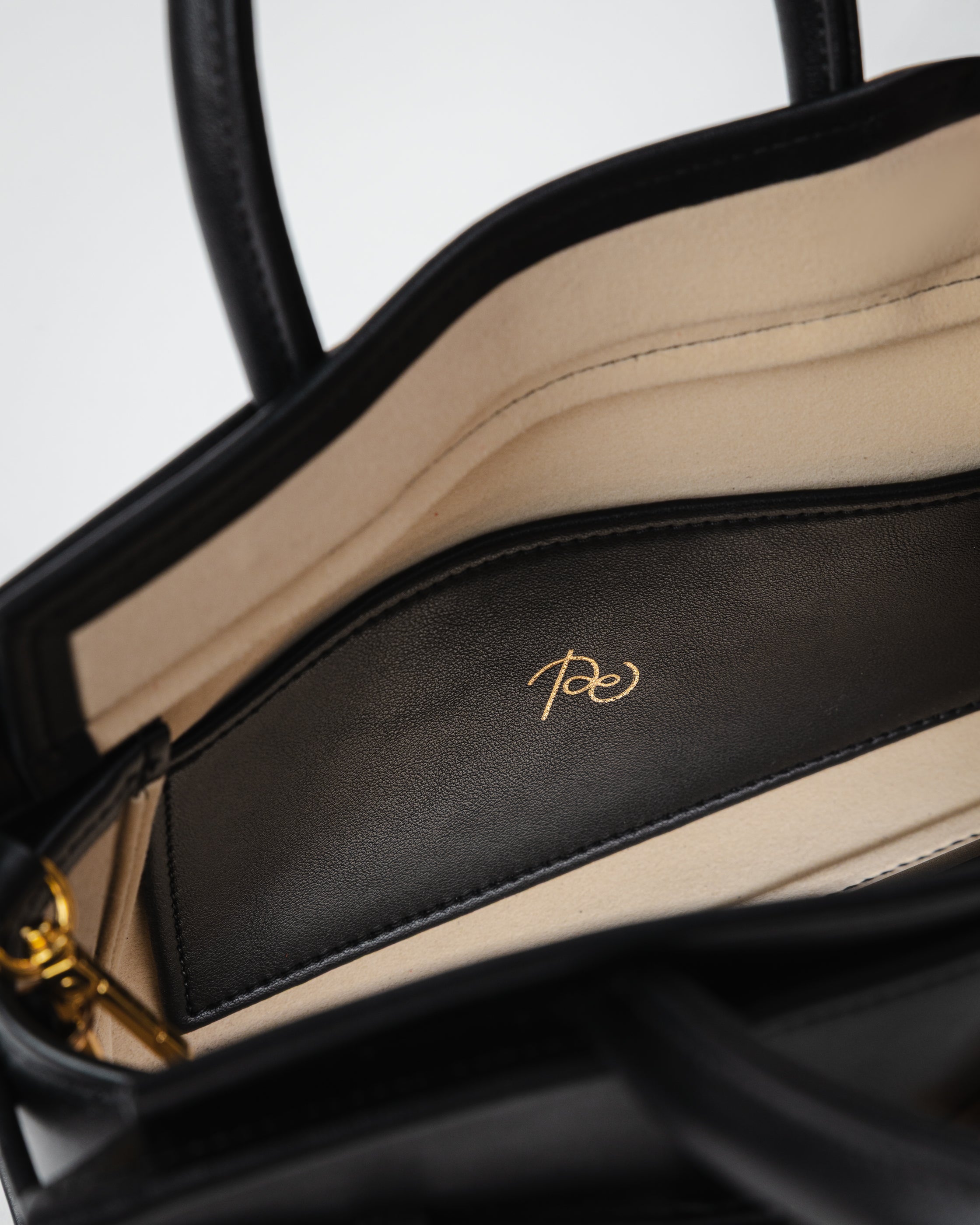 Object №03 Bag in black