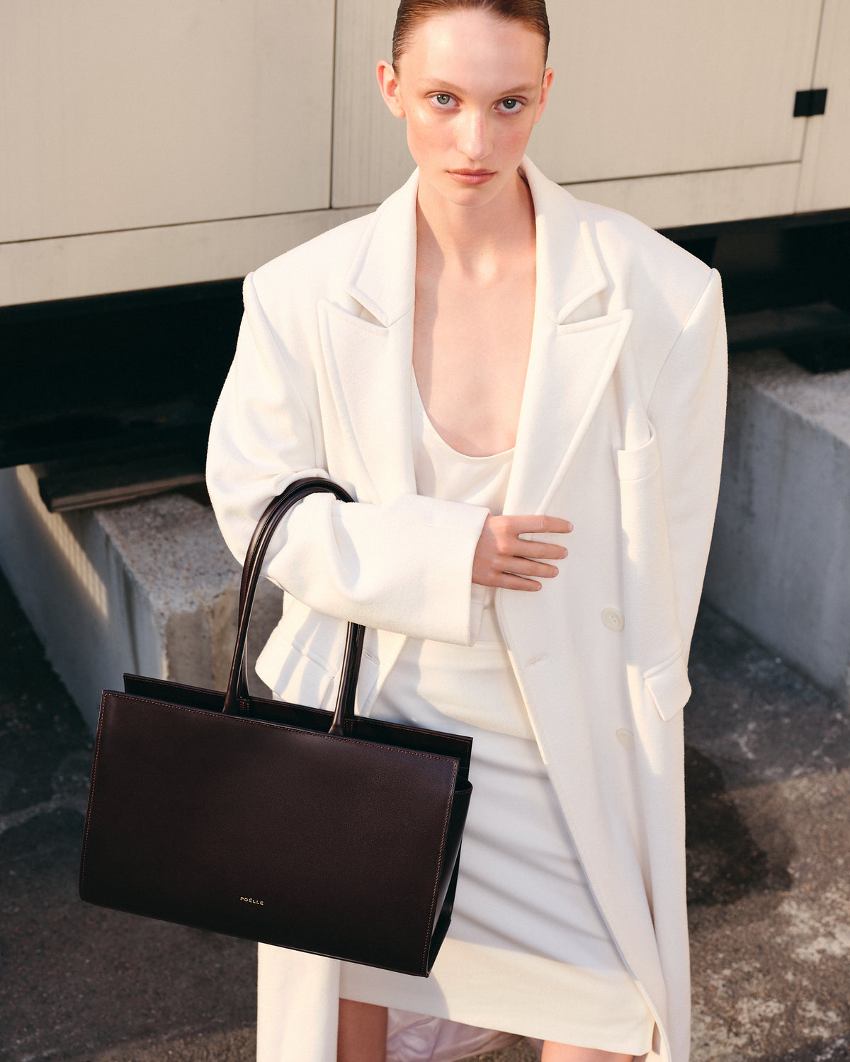 Carolyn Tote Bag Medium Brown — kampania